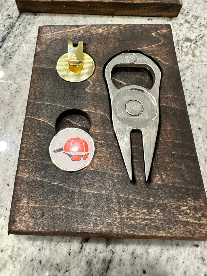 Premium Golf Ball Marker Divot Tool Visor Clip  Display Case